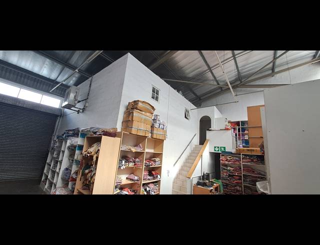 231M² WAREHOUSE FOR SALE IN UMGENI BUSINESS PARK